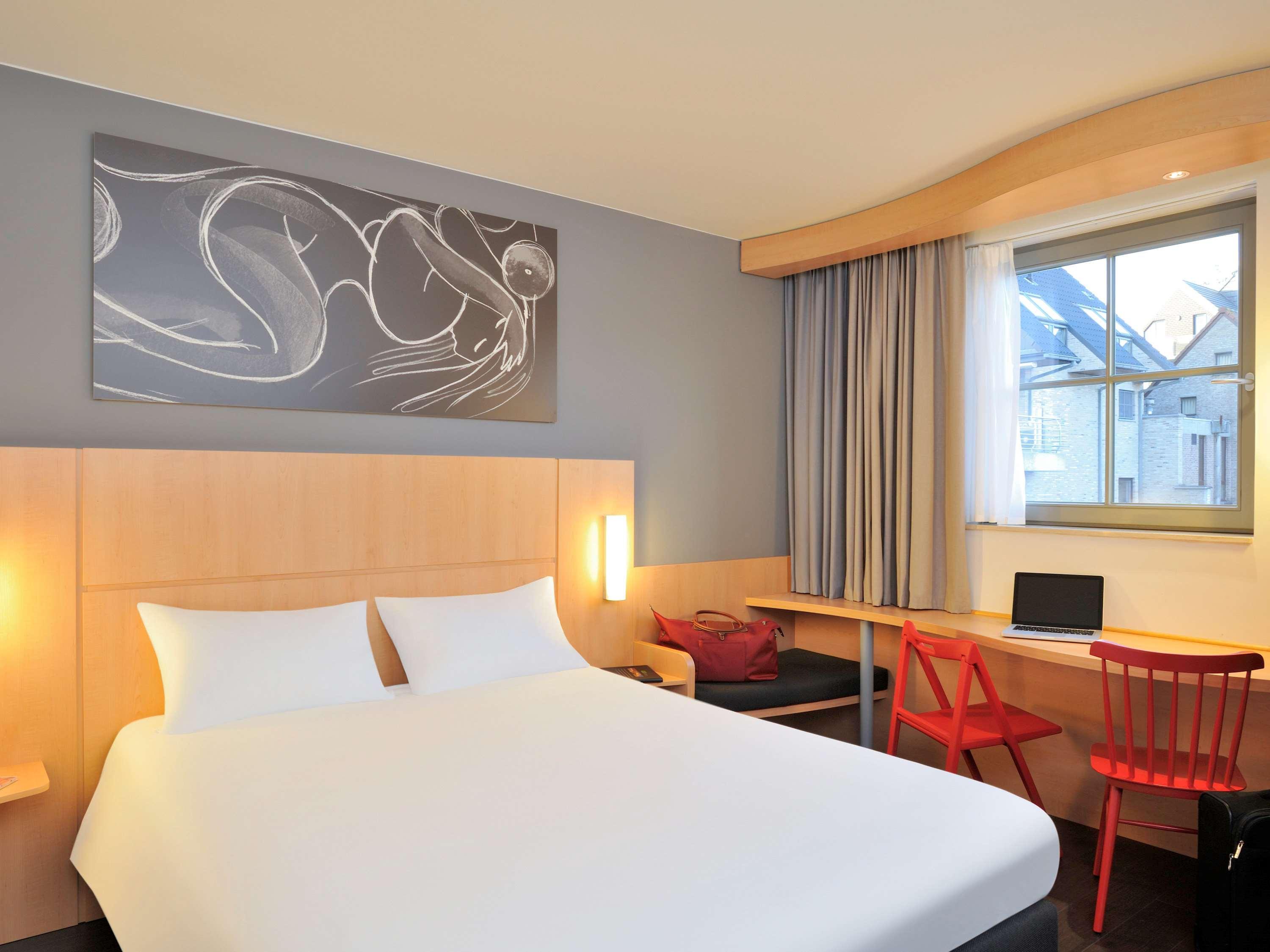 Ibis De Panne Hotel Exterior photo
