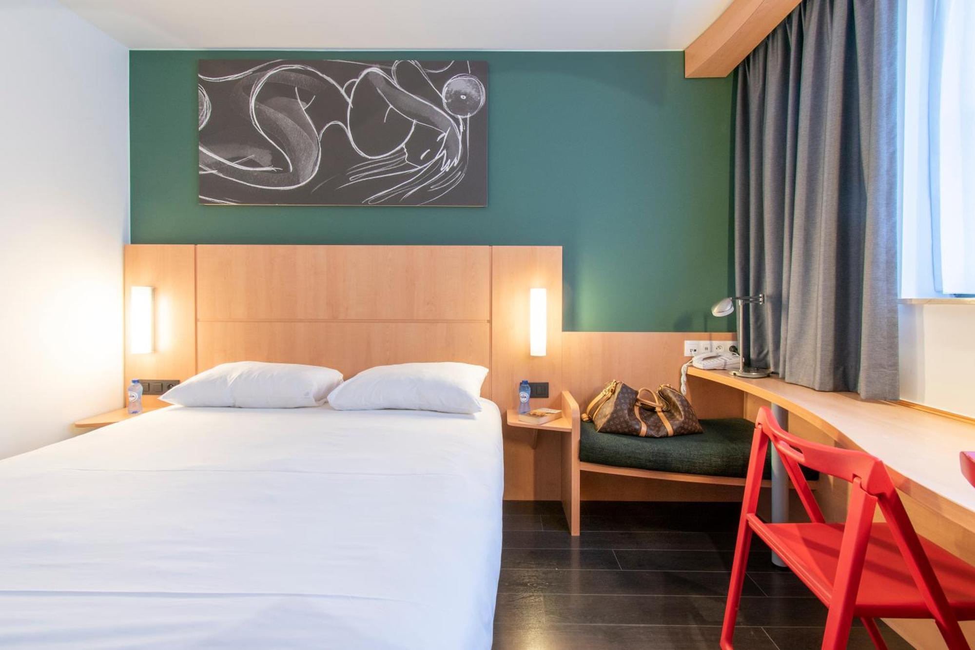 Ibis De Panne Hotel Exterior photo